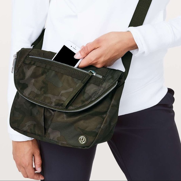 lululemon festival bag camo